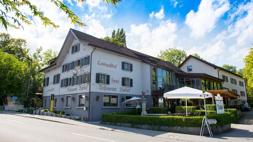 Hotel Badhof Альтштеттен Экстерьер фото